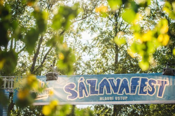 https://dokonalazena.cz/clanek-64547-Bleskova-soutez-o-vstupenky-na-SAZAVA-fest-2019.html