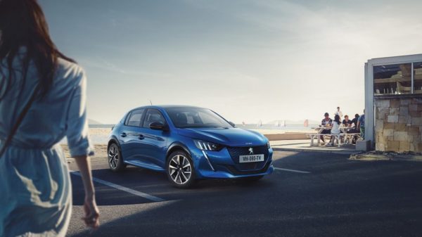 Soutěž o Auto roku 2020 Peugeot 208 na dva týdny